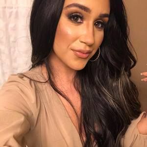 Meet your Posher, Erika